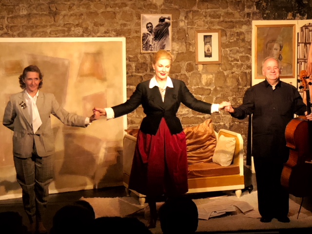 Clap de fin au Théâtre de Nesle : Brigitte Damiens nous offre une interprétation magistrale!